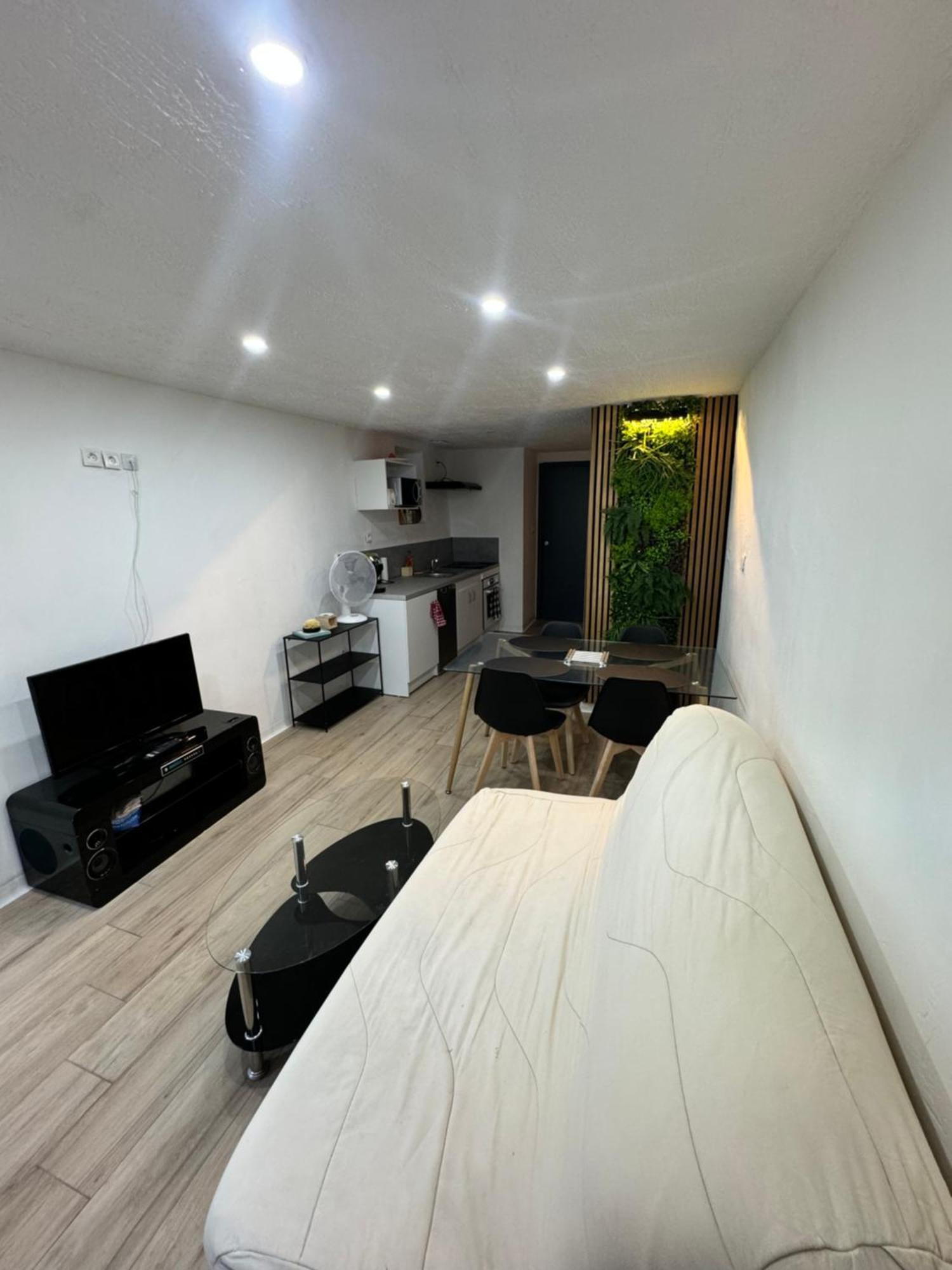 Charmante Maison De Village Bram 外观 照片